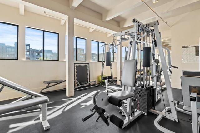 1 Surf Way, Monterey CA: https://media.crmls.org/mediaz/3e0057b8-4b0d-489c-8172-f9fc55f28f8e.jpg