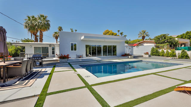 73042 Willow Street, Palm Desert CA: https://media.crmls.org/mediaz/3e00b77d-a3ce-4ba3-8fb6-a8886c45d78e.jpg