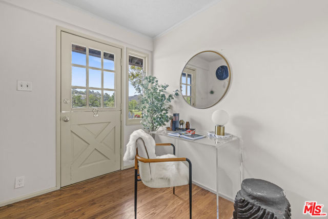 4650 Canoga Avenue, Woodland Hills CA: https://media.crmls.org/mediaz/3e00c92d-3cfc-4fa9-8863-4b3ad197697e.jpg
