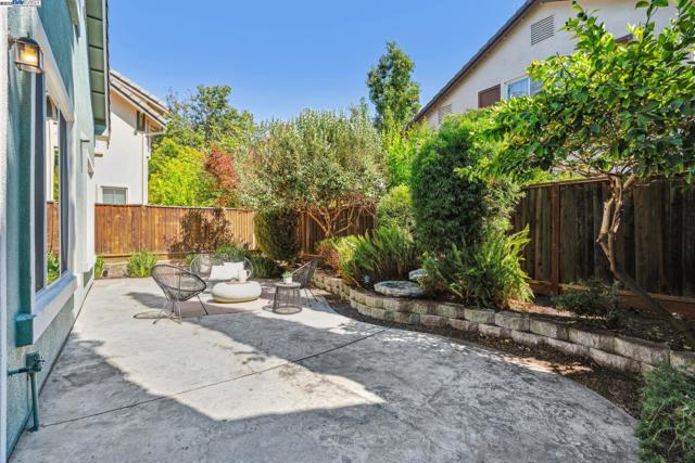 5929 Linwood Cmn, Livermore CA: https://media.crmls.org/mediaz/3e0141eb-542c-487a-8945-9c9cb875b396.jpg