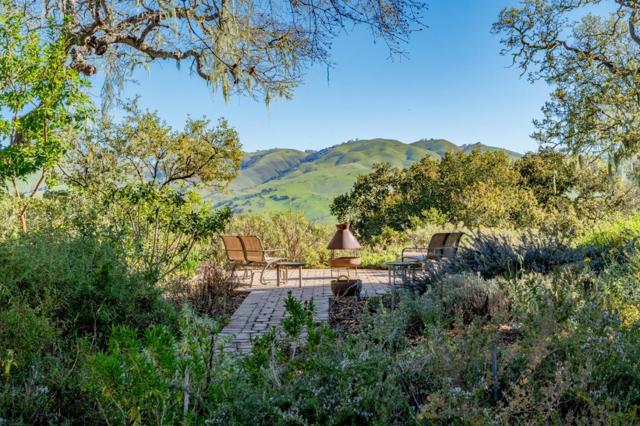 33732 E Carmel Valley Road, Carmel Valley CA: https://media.crmls.org/mediaz/3e0198e9-24f8-482e-9c29-1f5b51576407.jpg