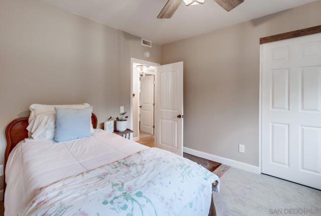 17048 Handlebar Rd, Ramona CA: https://media.crmls.org/mediaz/3e0233eb-9d1c-4c22-baeb-e2efbc36c279.jpg