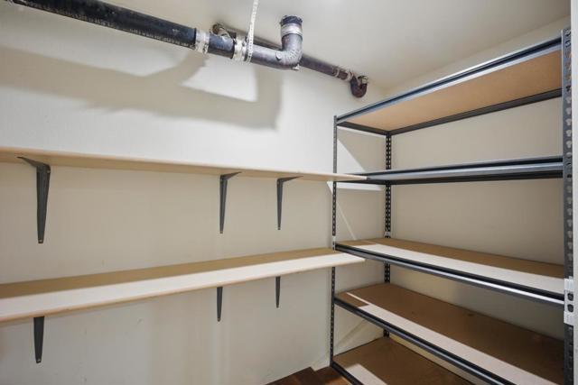 7 Moonlight Court, South San Francisco CA: https://media.crmls.org/mediaz/3e02e2c3-79f1-4481-8e09-ec5c058d754c.jpg