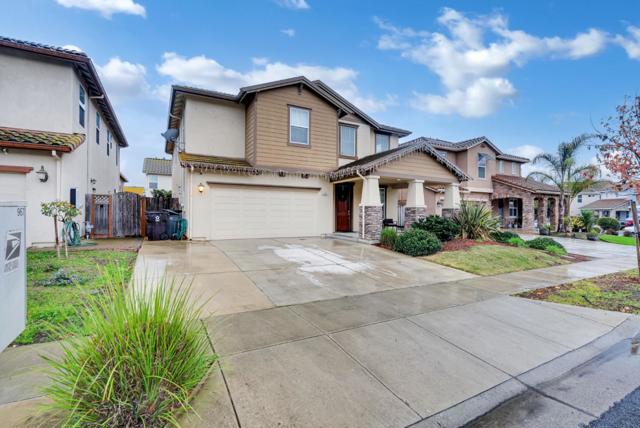 1028 Capri Way, Salinas CA: https://media.crmls.org/mediaz/3e0438d8-3fcc-41c6-bc55-8eff50f70c8f.jpg
