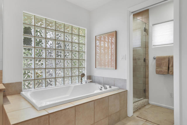75745 Osage Trail, Indian Wells CA: https://media.crmls.org/mediaz/3e043ef7-629d-40a7-b19e-70a7c38205b2.jpg