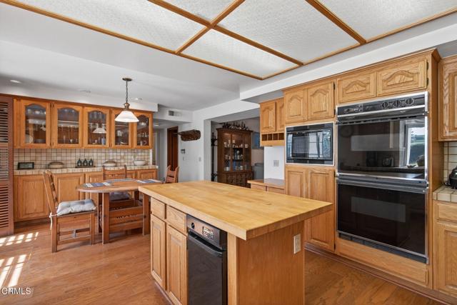 1809 Via Montecito, Camarillo CA: https://media.crmls.org/mediaz/3e0498c7-146e-40de-a876-71cbddf731c8.jpg