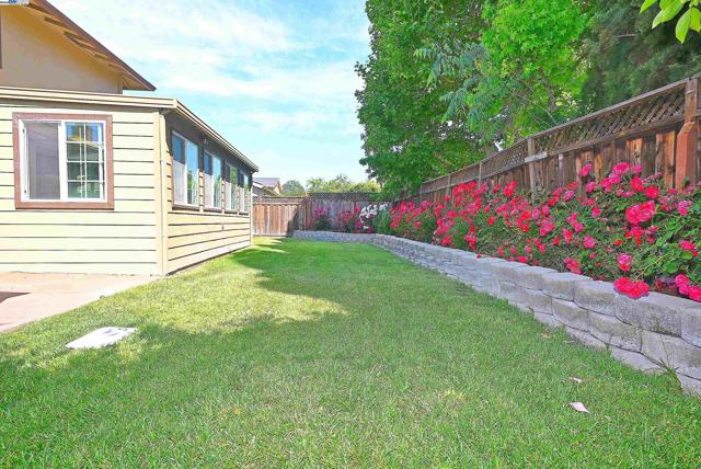 4919 Mohr Ave, Pleasanton CA: https://media.crmls.org/mediaz/3e04cf9c-29a9-4992-9bc9-fe48b80719fe.jpg
