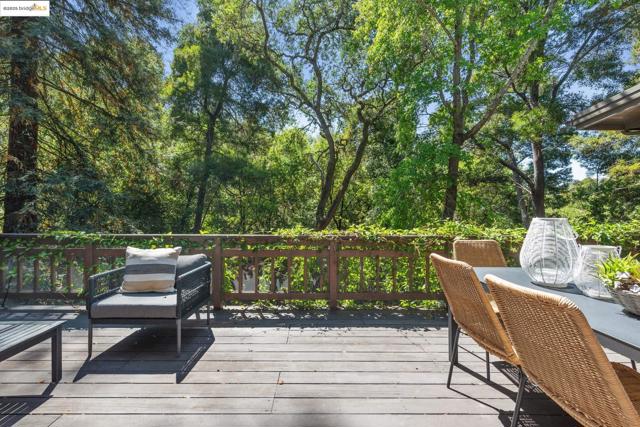 2429 Scout Rd, Oakland CA: https://media.crmls.org/mediaz/3e05176d-52ba-458e-b62b-bb3b9a6bf306.jpg