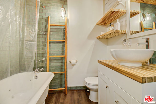 612 Kean Way, Big Bear City CA: https://media.crmls.org/mediaz/3e07218b-23ca-489b-8634-ef6e925b74f9.jpg