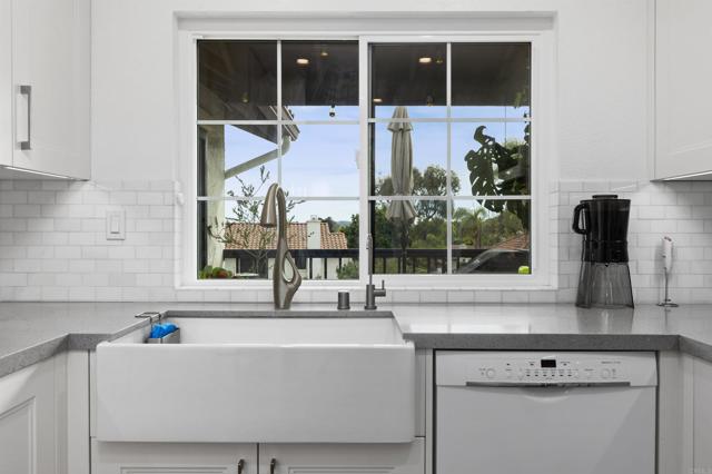 Detail Gallery Image 20 of 48 For 3580 Seahorn Cir, San Diego,  CA 92130 - 2 Beds | 2 Baths