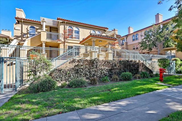 952 S 11th Street, San Jose CA: https://media.crmls.org/mediaz/3e08332e-d1e7-4c4e-8cdb-62fe38e22756.jpg