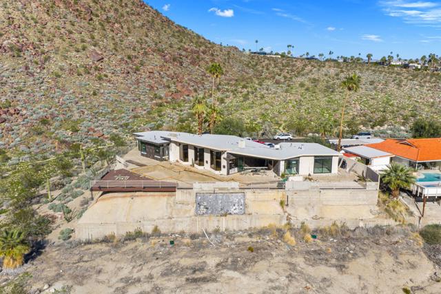 1133 W Dolores Court, Palm Springs CA: https://media.crmls.org/mediaz/3e08ca75-7521-472a-8ac7-eefbb2bb2456.jpg