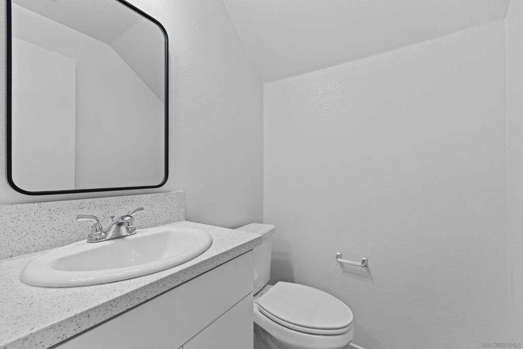https://media.crmls.org/mediaz/3e08d8d2-ff42-4bf8-8f72-7eefb76fffe9.jpg?preset=X-Large
