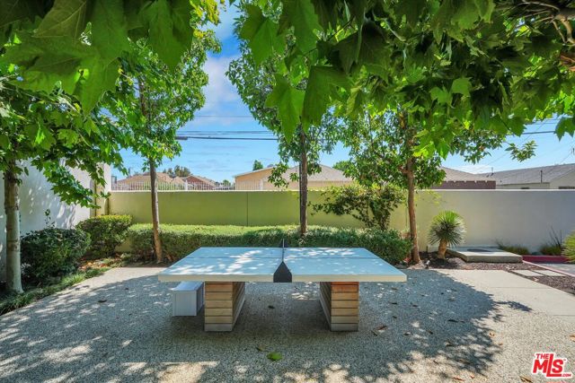 2927 Exposition Place, Los Angeles CA: https://media.crmls.org/mediaz/3e090669-0a18-4ec7-b598-861284341794.jpg