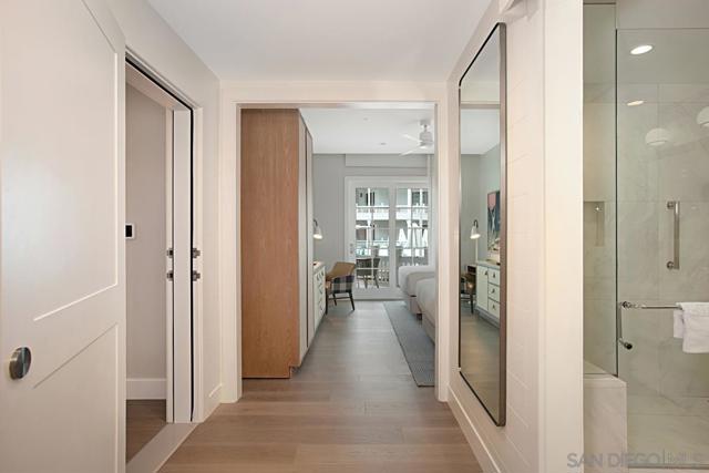 1500 Orange Ave, Coronado CA: https://media.crmls.org/mediaz/3e092351-c90c-479a-b991-4b71734f87d8.jpg