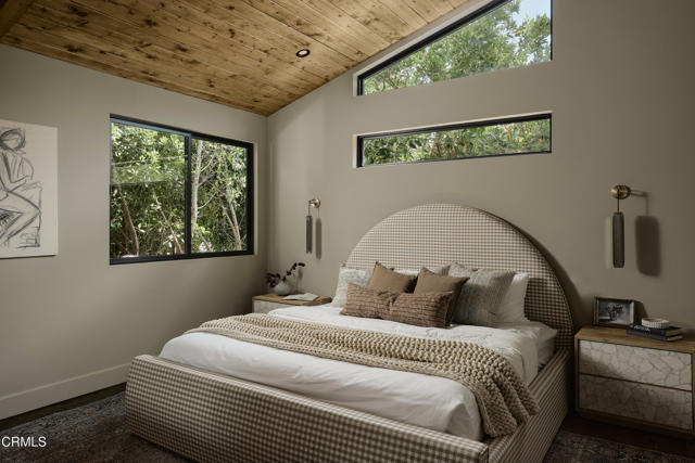 Detail Gallery Image 21 of 44 For 12406 La Maida St, Los Angeles,  CA 91607 - 3 Beds | 2 Baths