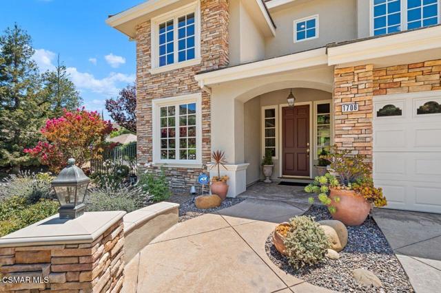 1706 Abbotsbury Street, Westlake Village CA: https://media.crmls.org/mediaz/3e09a3a8-8a11-4391-859d-79373579868c.jpg