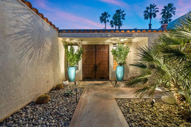 10605 Wimbledon Drive, Rancho Mirage CA: https://media.crmls.org/mediaz/3e09e3ab-7843-428a-9a55-640f90baabe1.jpg