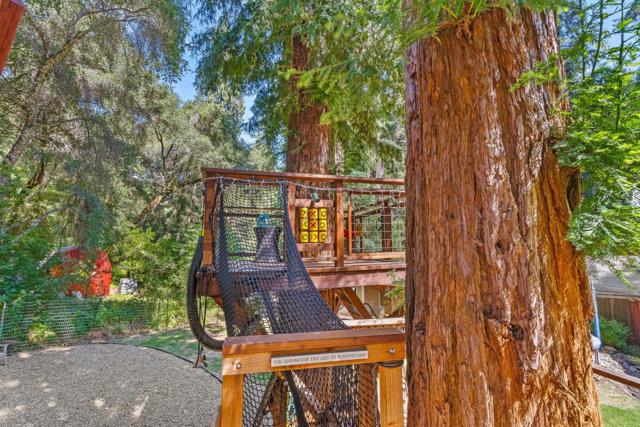 13896 Bear Creek Road, Boulder Creek CA: https://media.crmls.org/mediaz/3e09f928-325d-421f-9995-de74ce59278c.jpg