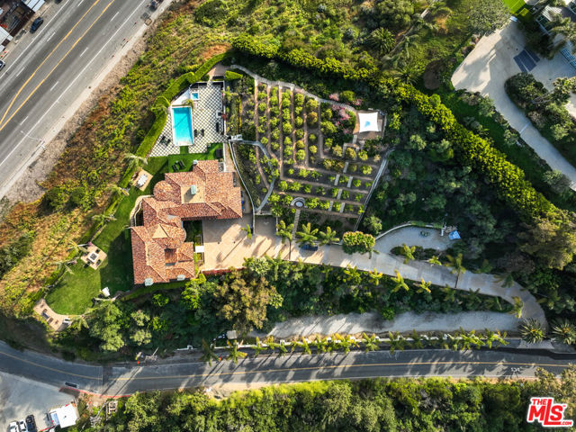 3903 Carbon Canyon Road, Malibu, California 90265, 6 Bedrooms Bedrooms, ,9 BathroomsBathrooms,Single Family Residence,For Sale,Carbon Canyon,24402109