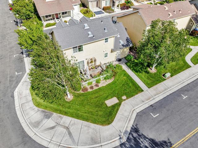 1554 Rosette Way, Gilroy CA: https://media.crmls.org/mediaz/3e0b533e-3765-4371-a9b5-b1777bd996d1.jpg