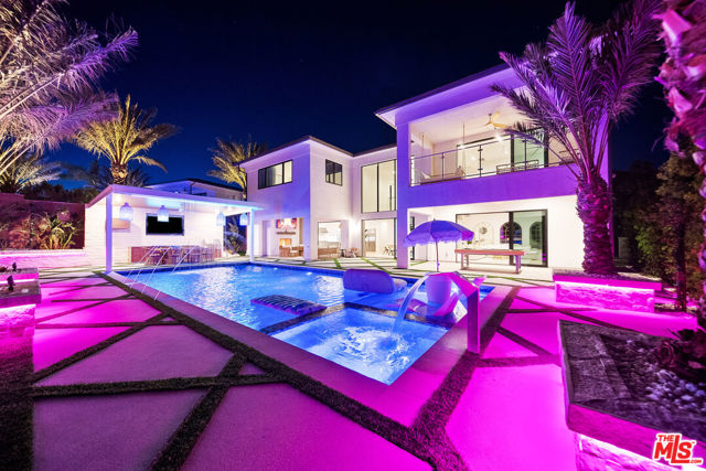 20216 W Albion Way, Porter Ranch CA: https://media.crmls.org/mediaz/3e0bd531-5b3c-44ee-b506-931597928ee2.jpg