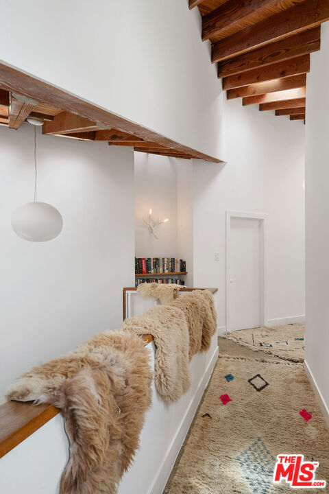 729 Superba Avenue, Venice CA: https://media.crmls.org/mediaz/3e0c52a1-5ef0-4ffd-8ad9-0d639fe830fa.jpg