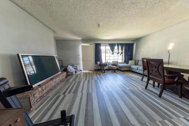 Detail Gallery Image 16 of 51 For 1109 E Lexington, El Cajon,  CA 92019 - 8 Beds | 4 Baths