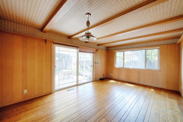 3810 Grove Avenue, Palo Alto CA: https://media.crmls.org/mediaz/3e0ca8ee-9e9d-4352-bcd4-270125a54a6f.jpg