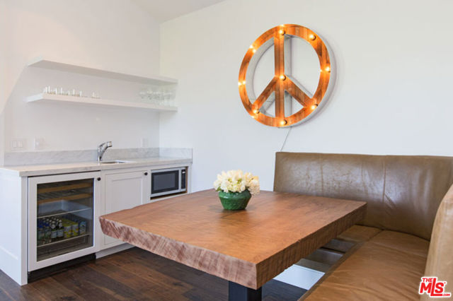 23812 Malibu Road, Malibu CA: https://media.crmls.org/mediaz/3e0cbfc0-c711-47c4-bf82-6dfb58231b2a.jpg