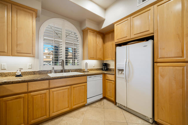 2701 Via Calderia, Palm Desert CA: https://media.crmls.org/mediaz/3e0deda1-532b-439f-b72b-e528867947ba.jpg