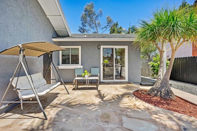 15576 Paseo Ajanta, San Diego CA: https://media.crmls.org/mediaz/3e0e26c5-1afc-4e5b-b8e8-37313666bfd0.jpg