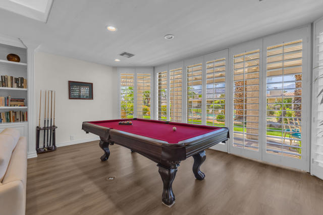 5 Stanford Drive, Rancho Mirage CA: https://media.crmls.org/mediaz/3e0ef713-55ad-4186-91af-05e0870245be.jpg