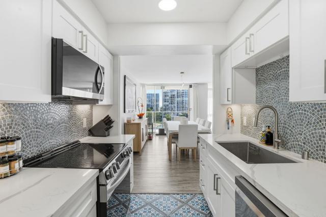 Detail Gallery Image 11 of 32 For 1730 Avenida Del Mundo #502,  Coronado,  CA 92118 - 2 Beds | 2 Baths