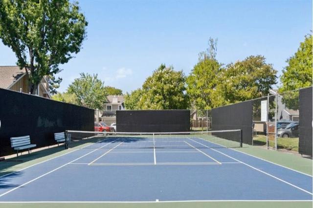 215 Elm Wood Court, Los Gatos CA: https://media.crmls.org/mediaz/3e0f174d-8b99-4565-8298-978e96dd6bb8.jpg