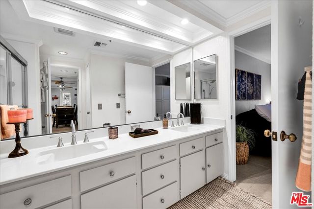 2700 Lawrence Crossley Road #83, Palm Springs, CA 92264