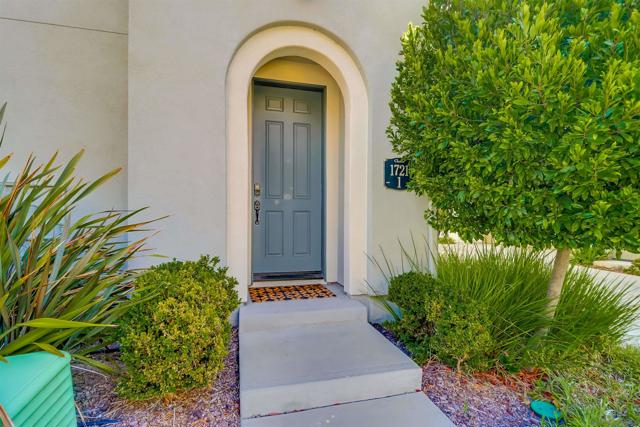 1721 Cripple Creek, Chula Vista CA: https://media.crmls.org/mediaz/3e0fcde5-b39d-4ab5-90e1-cd98dae3d0d6.jpg