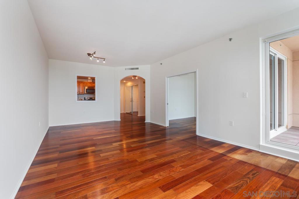 MLS #250036552SD image #6