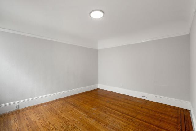 189 Lee Avenue, San Francisco CA: https://media.crmls.org/mediaz/3e104632-01a3-4281-9243-1dd85f0bfdb0.jpg