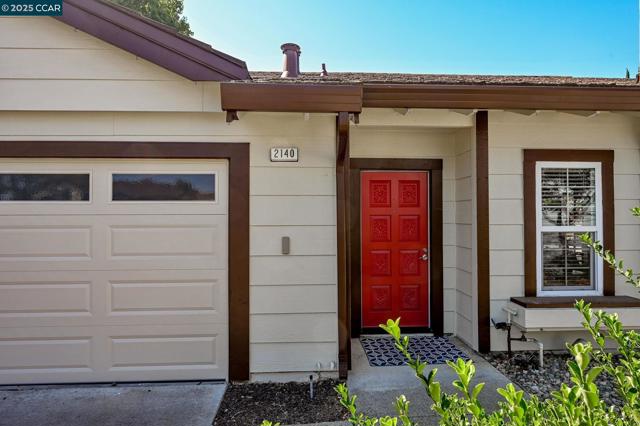 2140 Eastview Pl, Martinez CA: https://media.crmls.org/mediaz/3e11fbdf-29c0-4476-9b1f-a63be55e36ce.jpg
