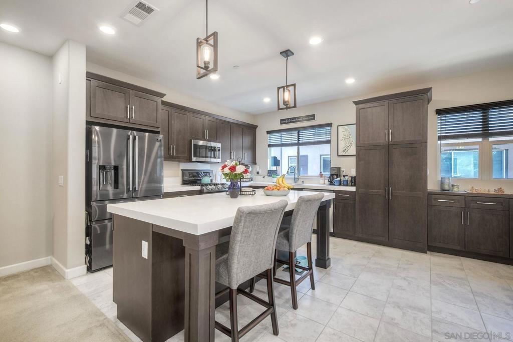 1577 Castillo Way - photo 6