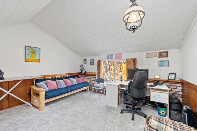 861 Riverside Drive, Los Altos CA: https://media.crmls.org/mediaz/3e127717-152a-40a3-98d4-a533d1986b1f.jpg