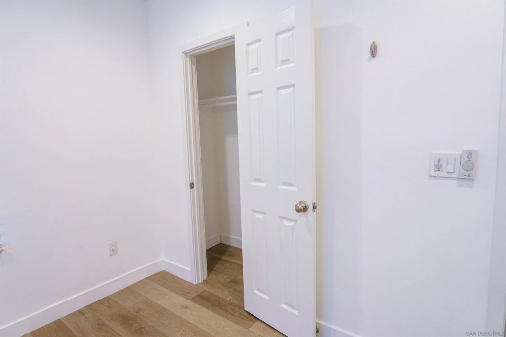 MLS #250018206SD img 33