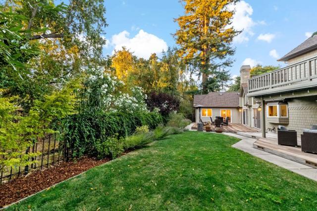 136 Finger Avenue, Redwood City CA: https://media.crmls.org/mediaz/3e14fbc1-d2cf-462a-9d80-759e20f1adbb.jpg