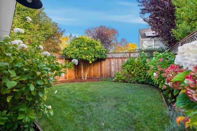 203 Santa Clara Avenue, Redwood City CA: https://media.crmls.org/mediaz/3e1589de-bd58-4fc7-97ae-d0c11e4d8b17.jpg