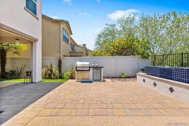 12712 Cloudbreak Ave, San Diego CA: https://media.crmls.org/mediaz/3e15e421-f460-4f6b-88ff-2ce05f7151dd.jpg