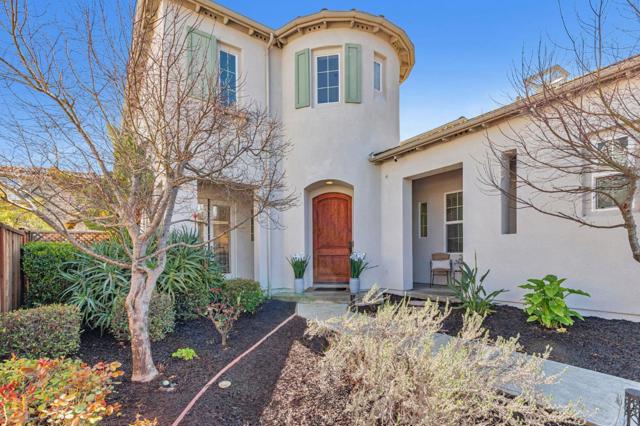 2645 Muirfield Way, Gilroy CA: https://media.crmls.org/mediaz/3e16055e-958e-4721-8d95-227b8e908f2e.jpg