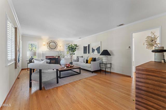 604 N Sunnyslope Avenue, Pasadena CA: https://media.crmls.org/mediaz/3e16e39b-0222-4e9a-885e-c930fa79c71c.jpg