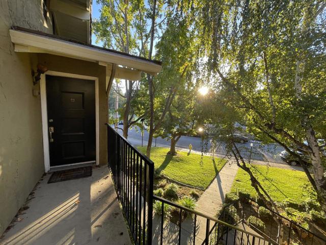 420 Alberto Way, Los Gatos CA: https://media.crmls.org/mediaz/3e16fd89-63a1-452a-9a6b-38bd6866972f.jpg