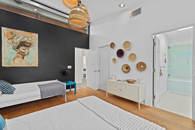 6672 Avenida Andorra, La Jolla CA: https://media.crmls.org/mediaz/3e17009c-54c0-4c14-8408-0054937fc24e.jpg